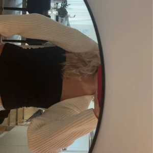 Kofta  - Bolero från HM i jätte bra skick🤍