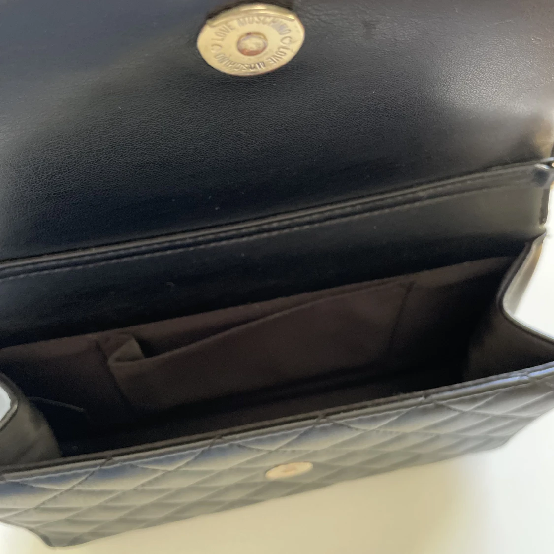 MOSCHINO väska, oanvänd - 91