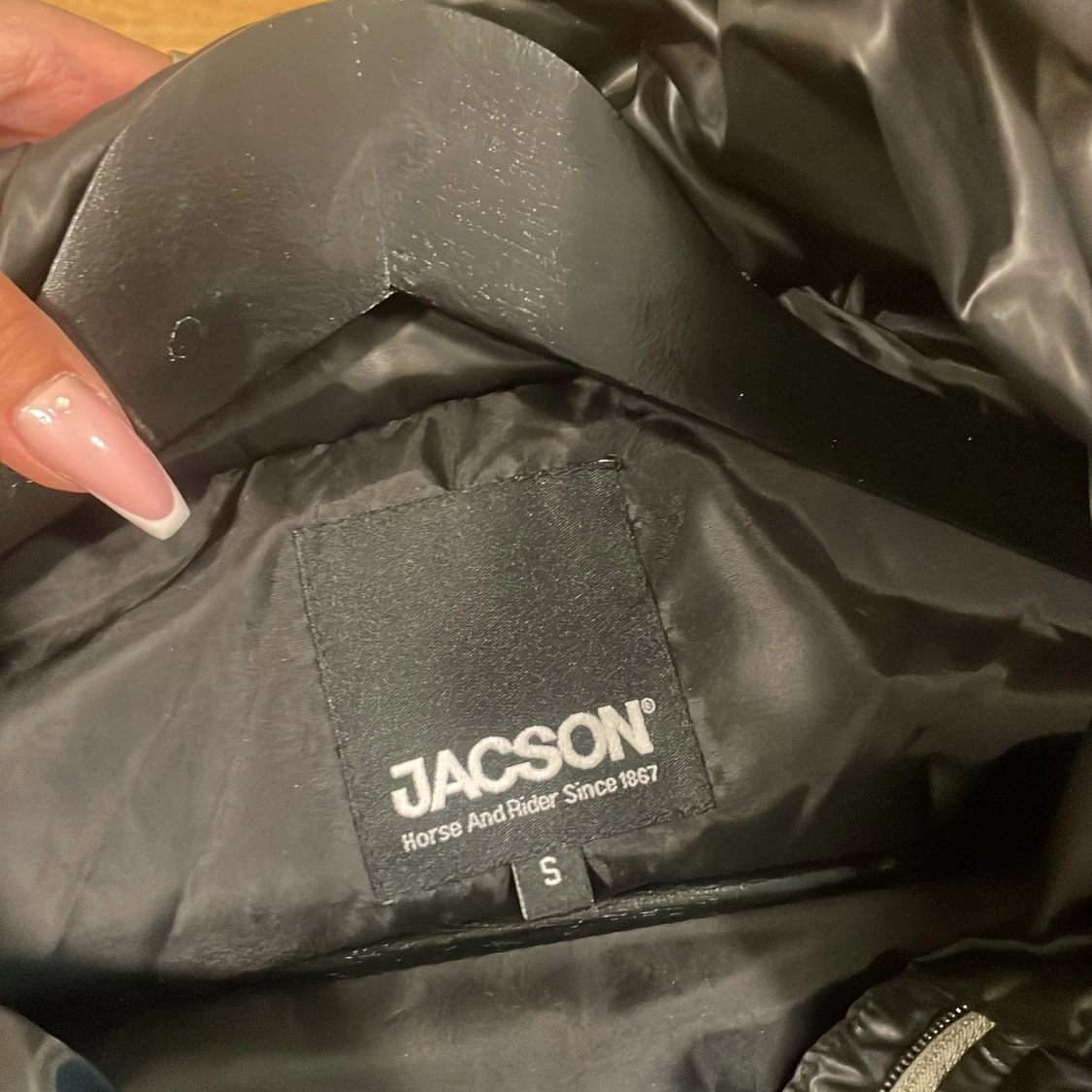 Svart dun rid/stall jacka  Jacson  - 3