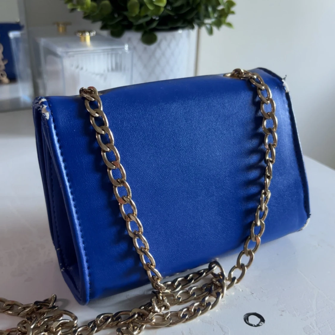 Blå YSL axelväska med guldkedja - 1