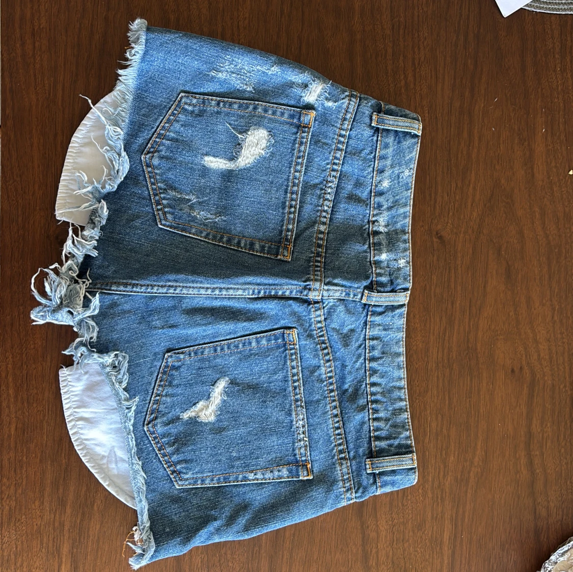 Jeansshorts med nitar  - 2