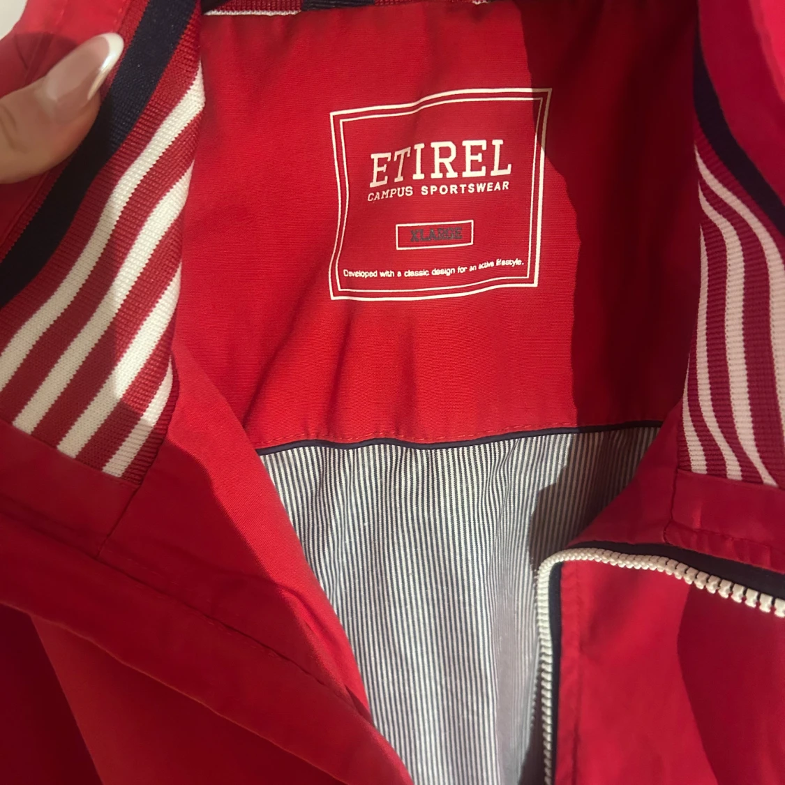 Röd vindjacka från Etirel XL - 2