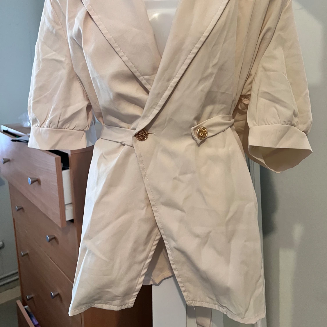 Beige blus        . - 1