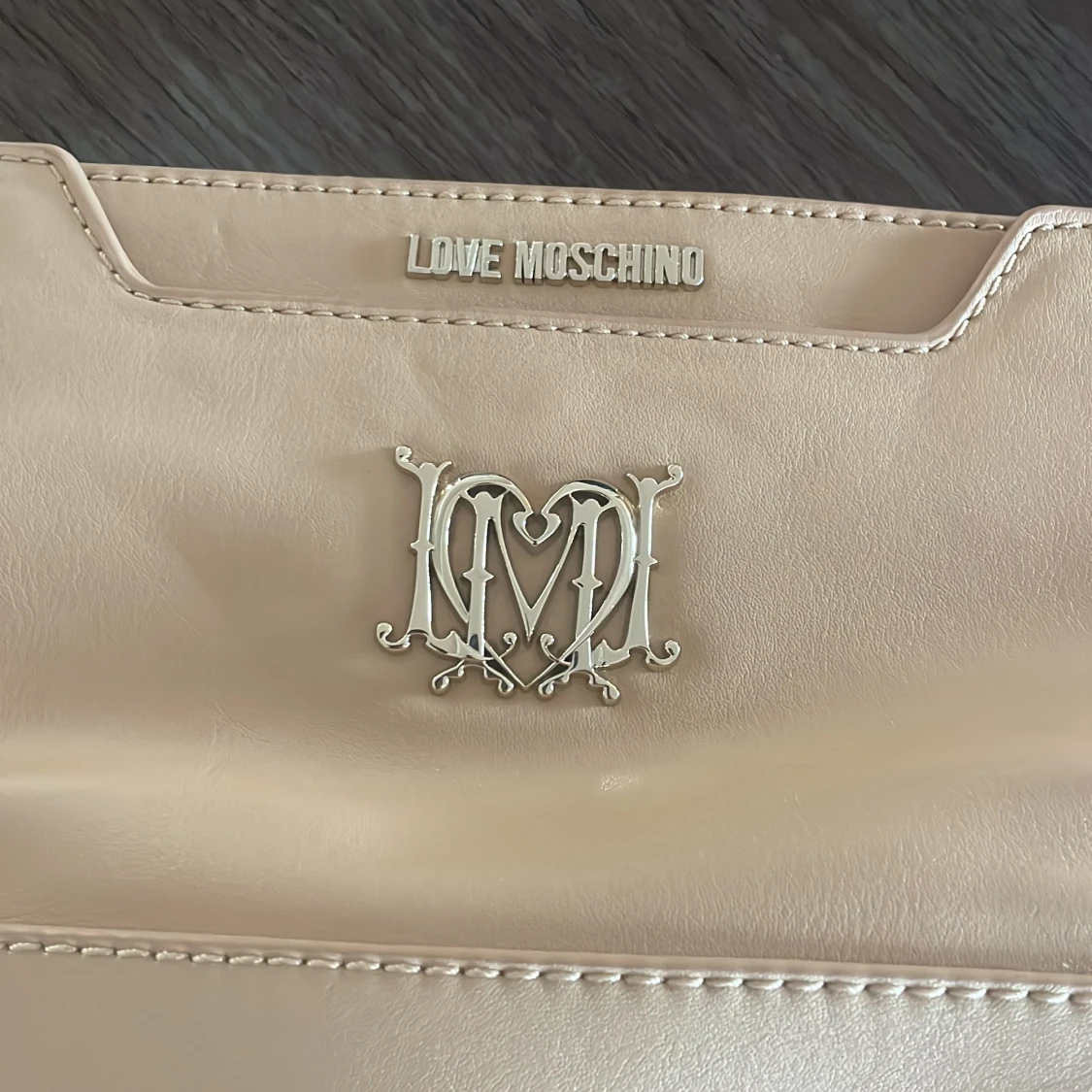 Beige axelväska från Love Moschino - 1