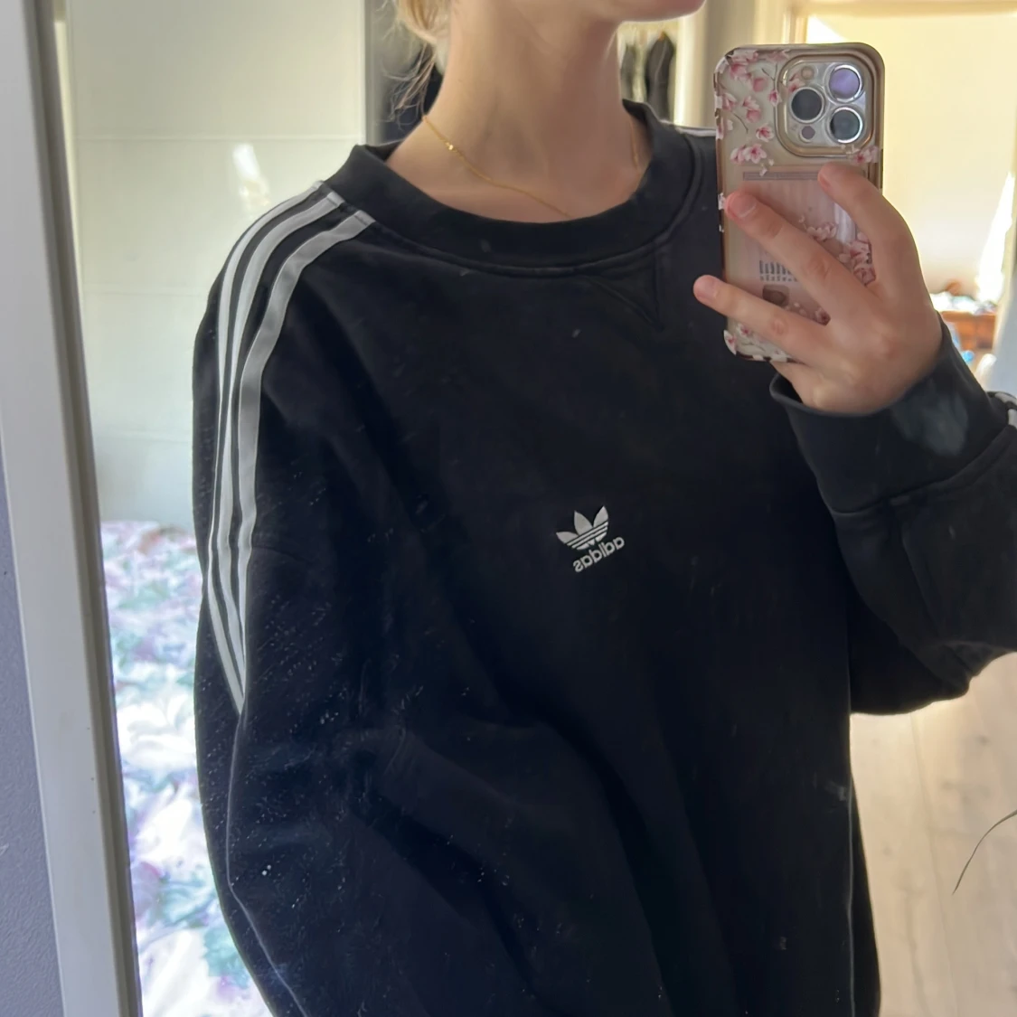 Svart Adidas sweatshirt XL