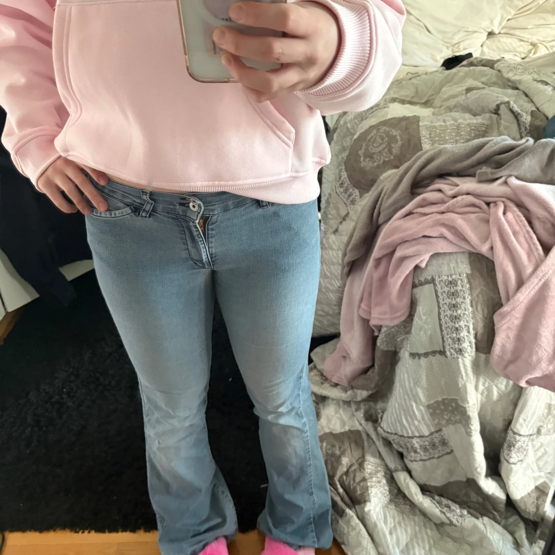 Ljusblå bootcut jeans utan fickor - 2