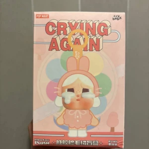 Crybaby blind box  - Säljer crybaby blind box för 250kr. Har 3st som är oöppnad! 