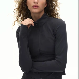 tränings zip up  - nästan aldrig använd!! slutsåld på hemsidan