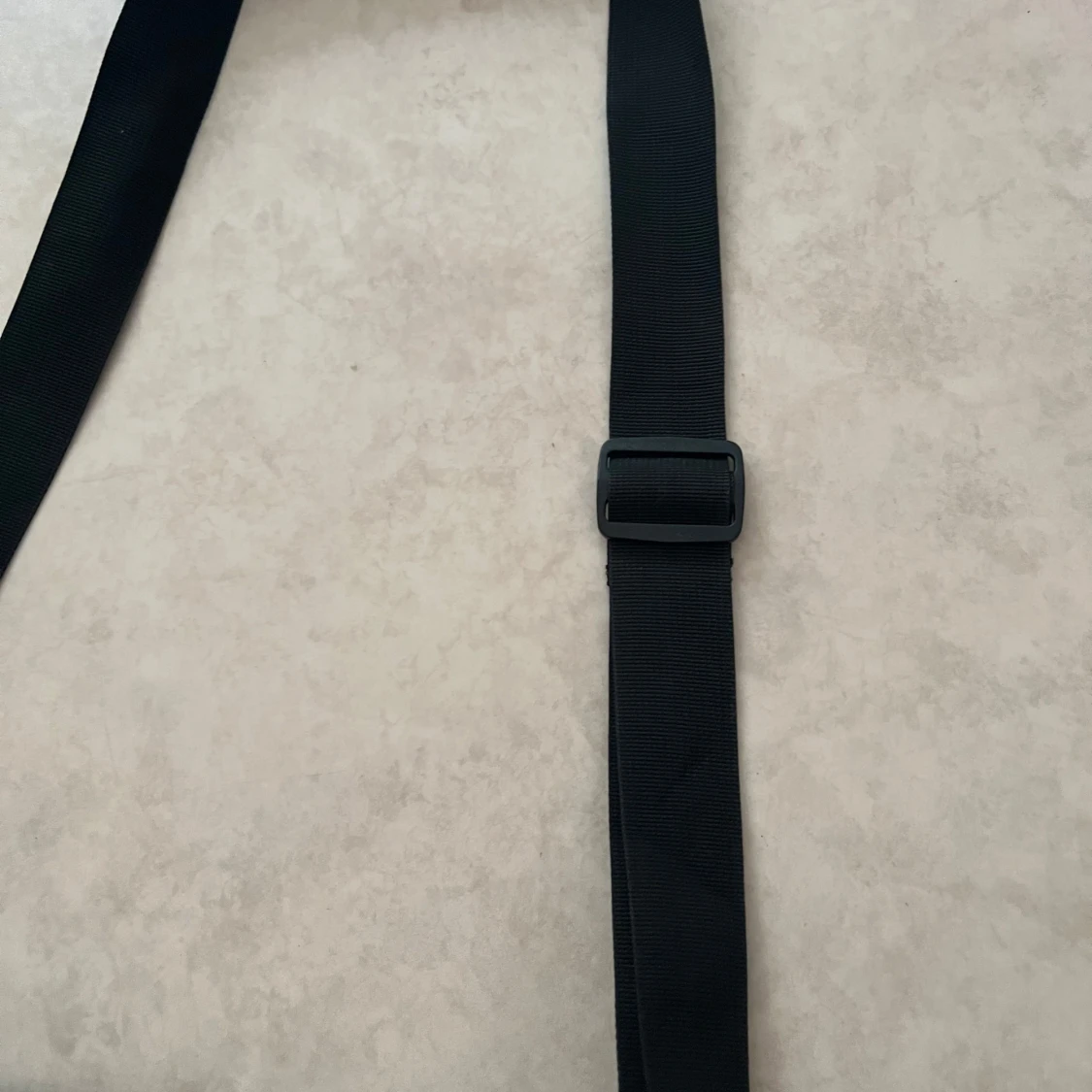 Svart axelväska med fickor - 3