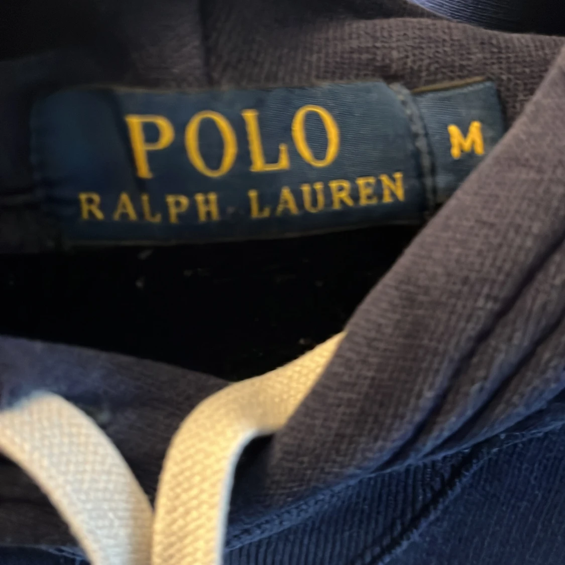 Mörkblå hoodie från Polo - 2