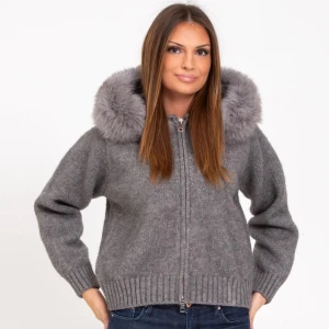 Alessa jacka - Jätte söt jacka ifrån Alessa som passar perfekt nu på våren❣️ endast använd en gång, originalpris 1800