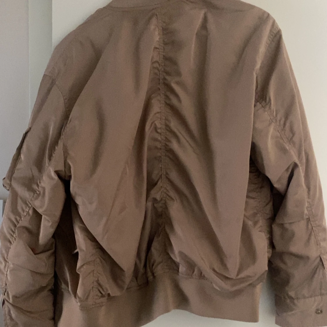 Beige bomberjacka - 2