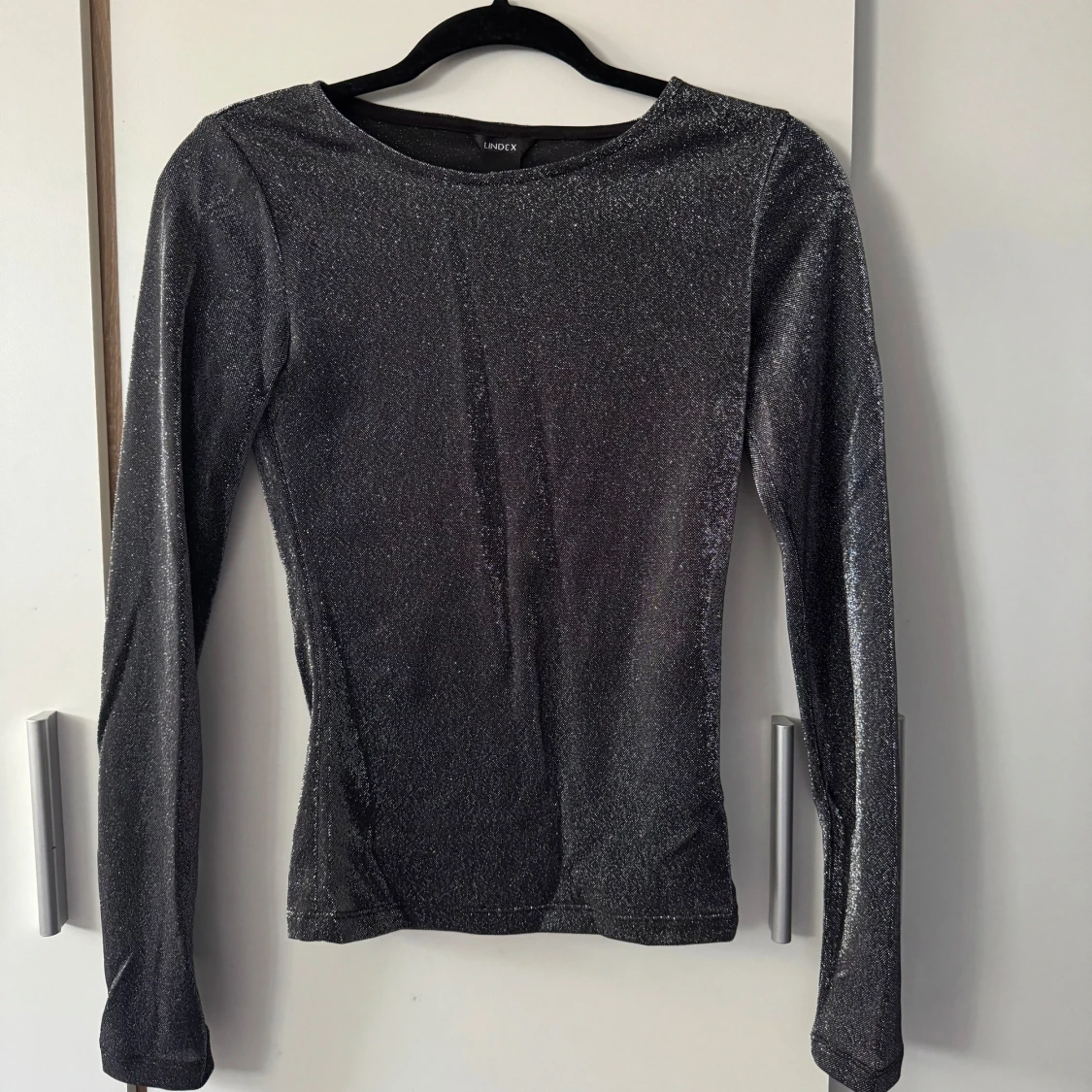 Glittrig fest topp ifrån Lindex ⭐️