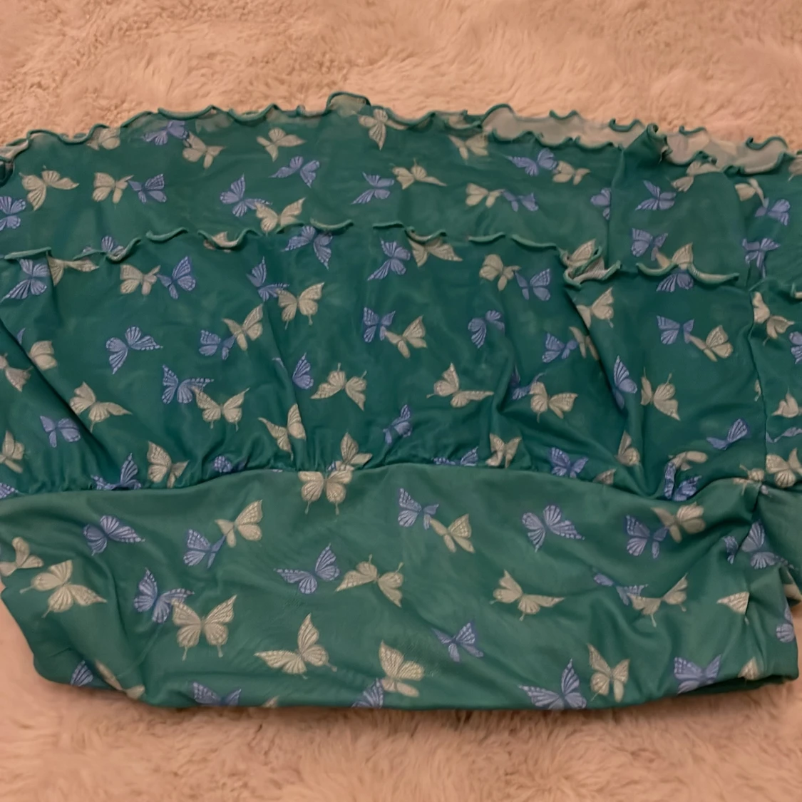 Grön kjol med fjärilsmönster från H&M - 2