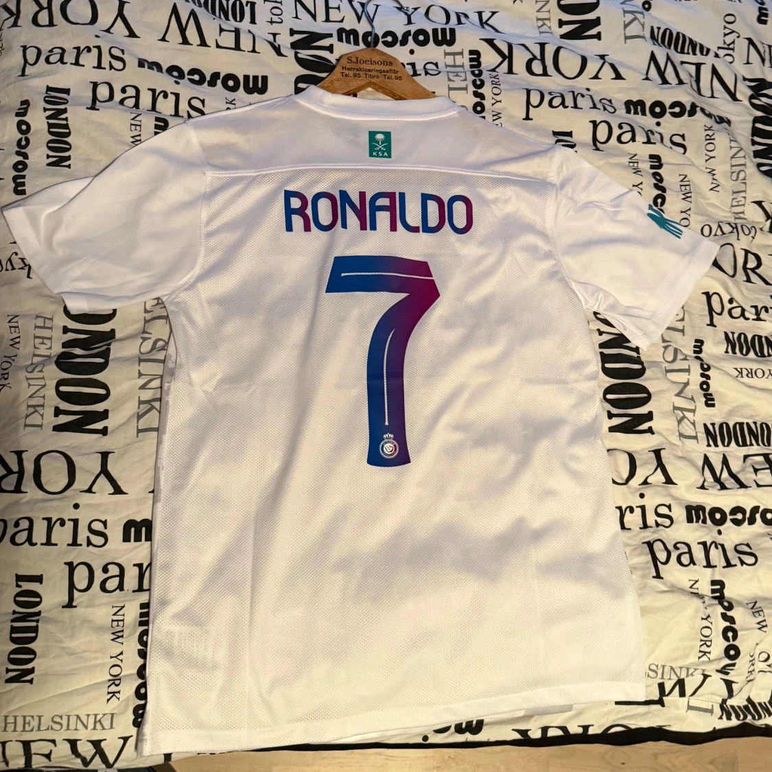 Vit fotbollströja med tryck - 2