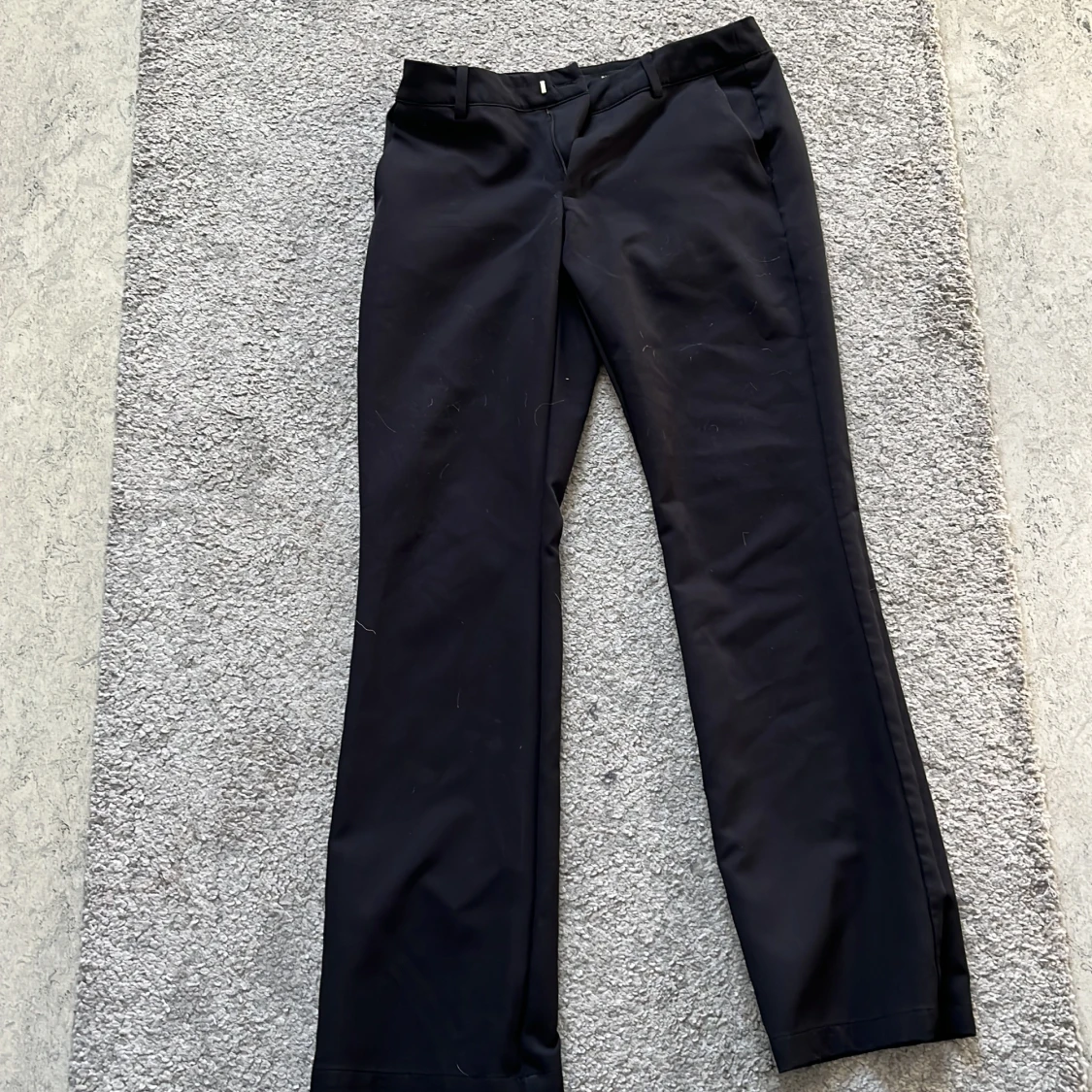 Svarta kostymbyxor från BikBok