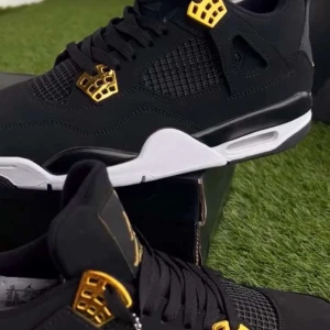 Jordan 4 - Hej säljer min helt nya Jordan 4