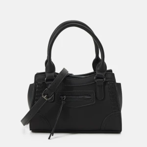 Svart handväska från Gina Tricot - Super snygg svart väska från Gina Tricot, mycket bra skick!💓💓öppen för prisförslag 