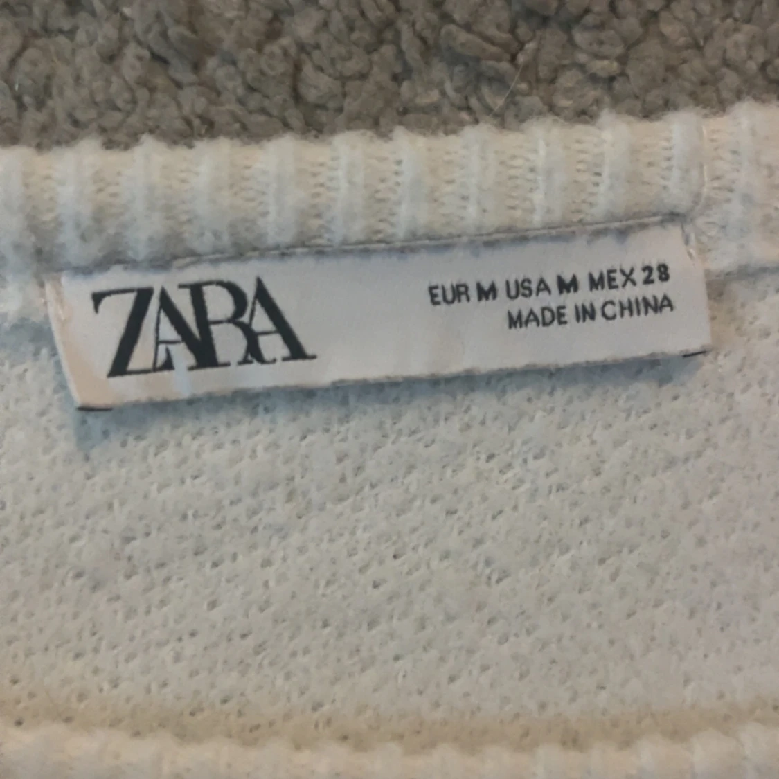 Vit stickad tröja från Zara - 2