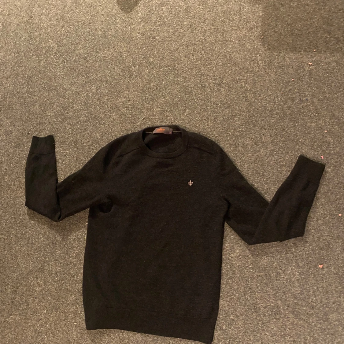 Svart stickad tröja från Morris