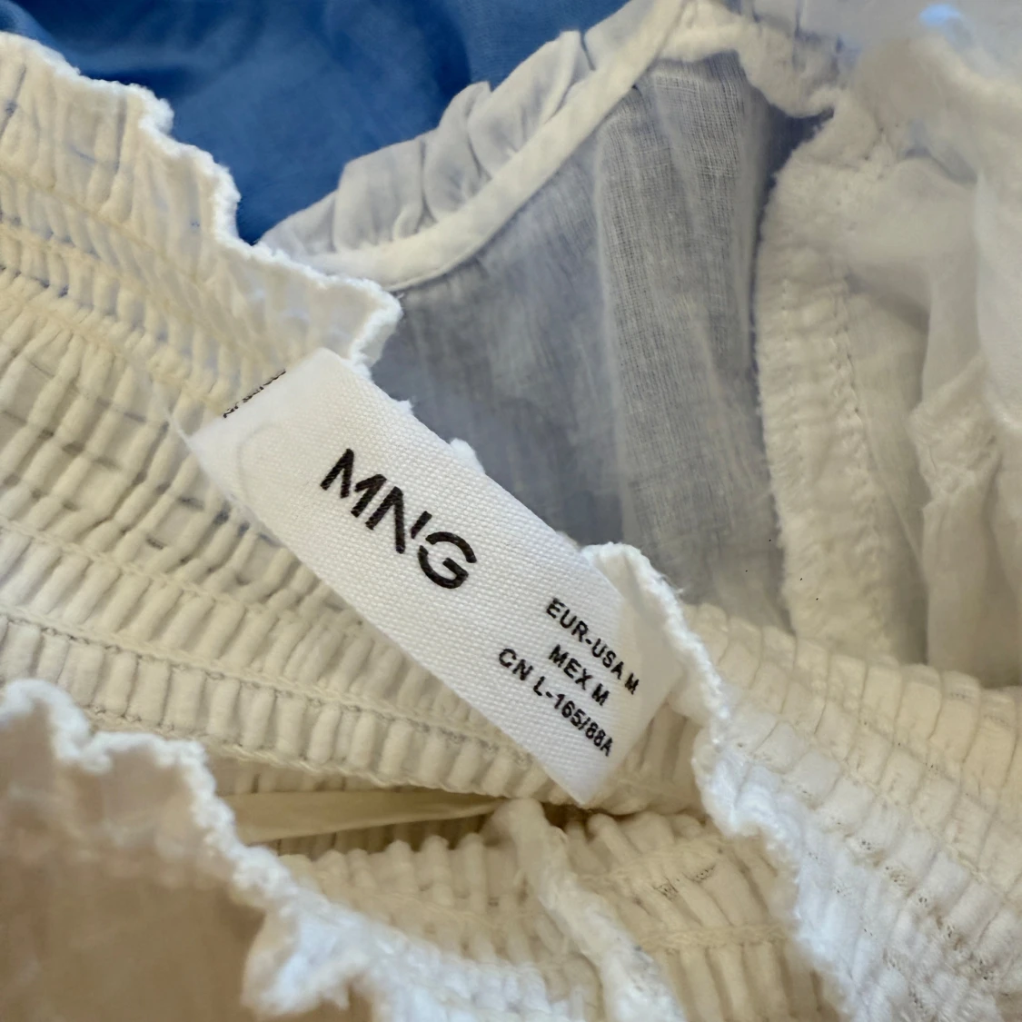 Vit smockad linnetopp från MNG - 2