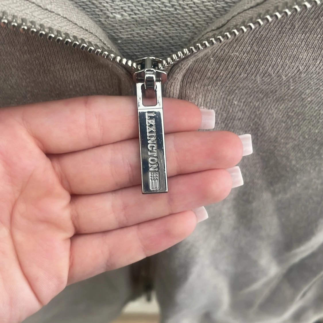 Beige hoodie från Lexington med dragkedja - 4