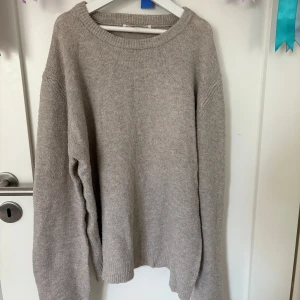 Beige stickad tröja - Fin stickad tröja från Pull&Bear