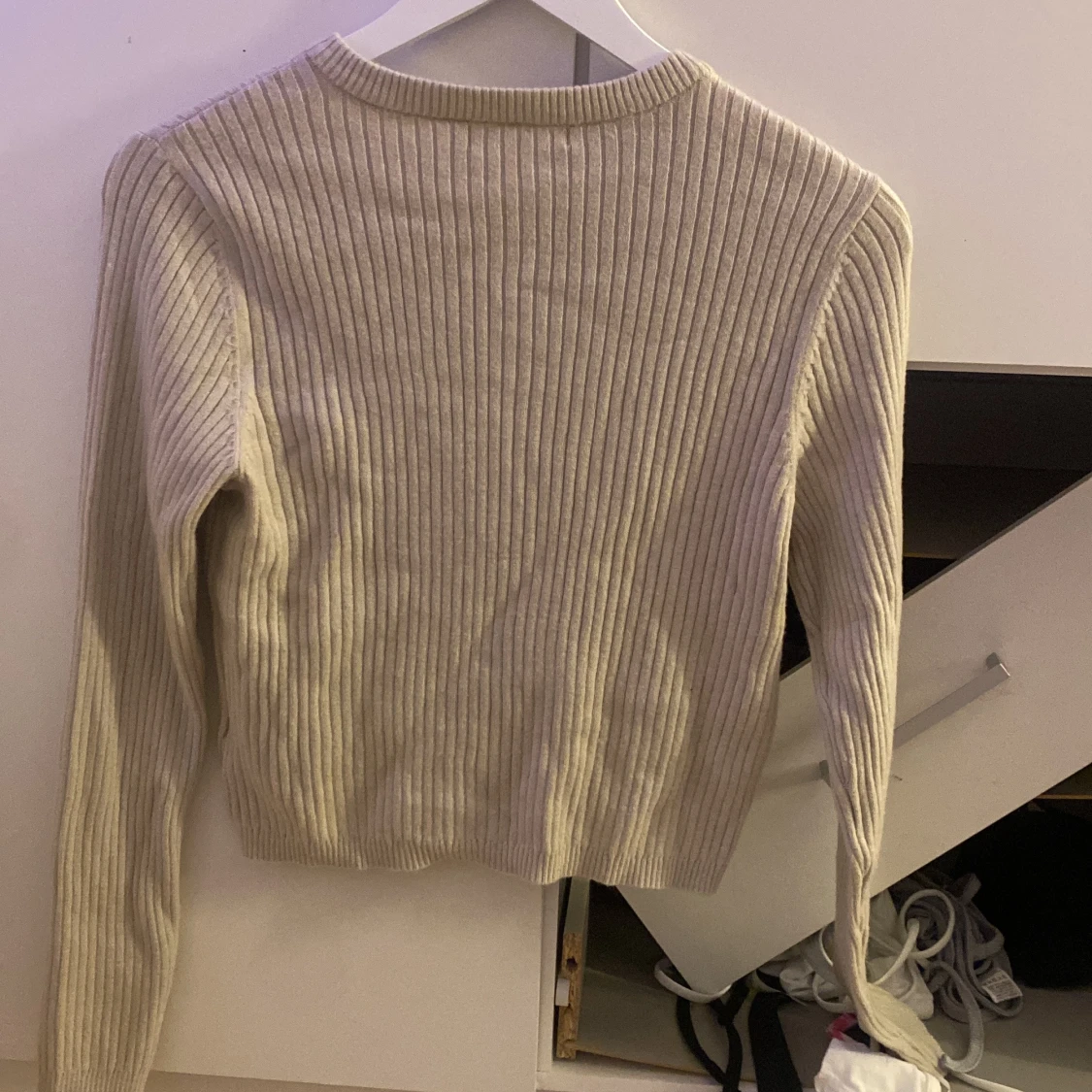 Beige ribbad kofta från 157, stl S - 2