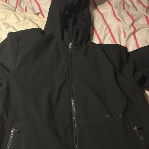 Jack and jones jacka  - En jacka ifrån Jack and jones som är jätte fin ingen skada