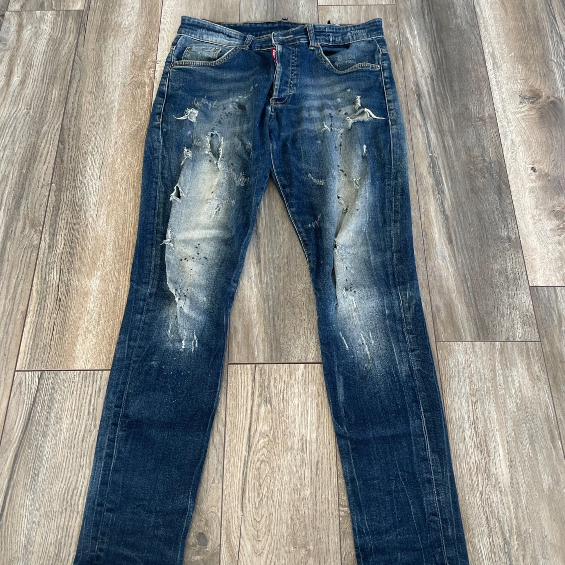 Blå distressed jeans från Dsquared2