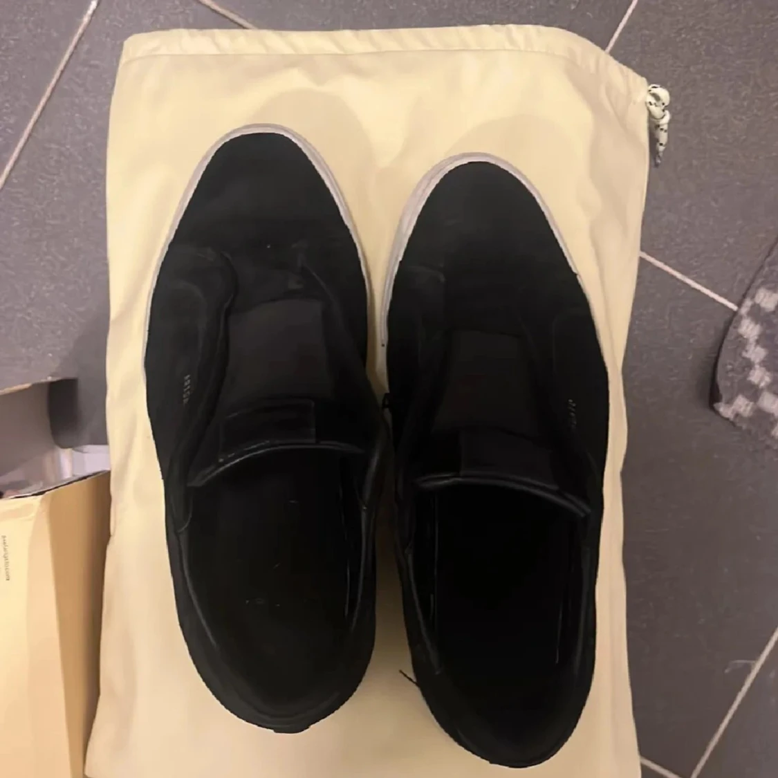 Svarta sneakers från Axel Arigato - 91