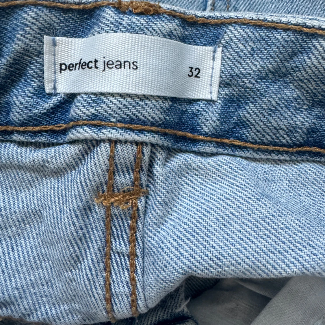 ljusblå jeans - 2
