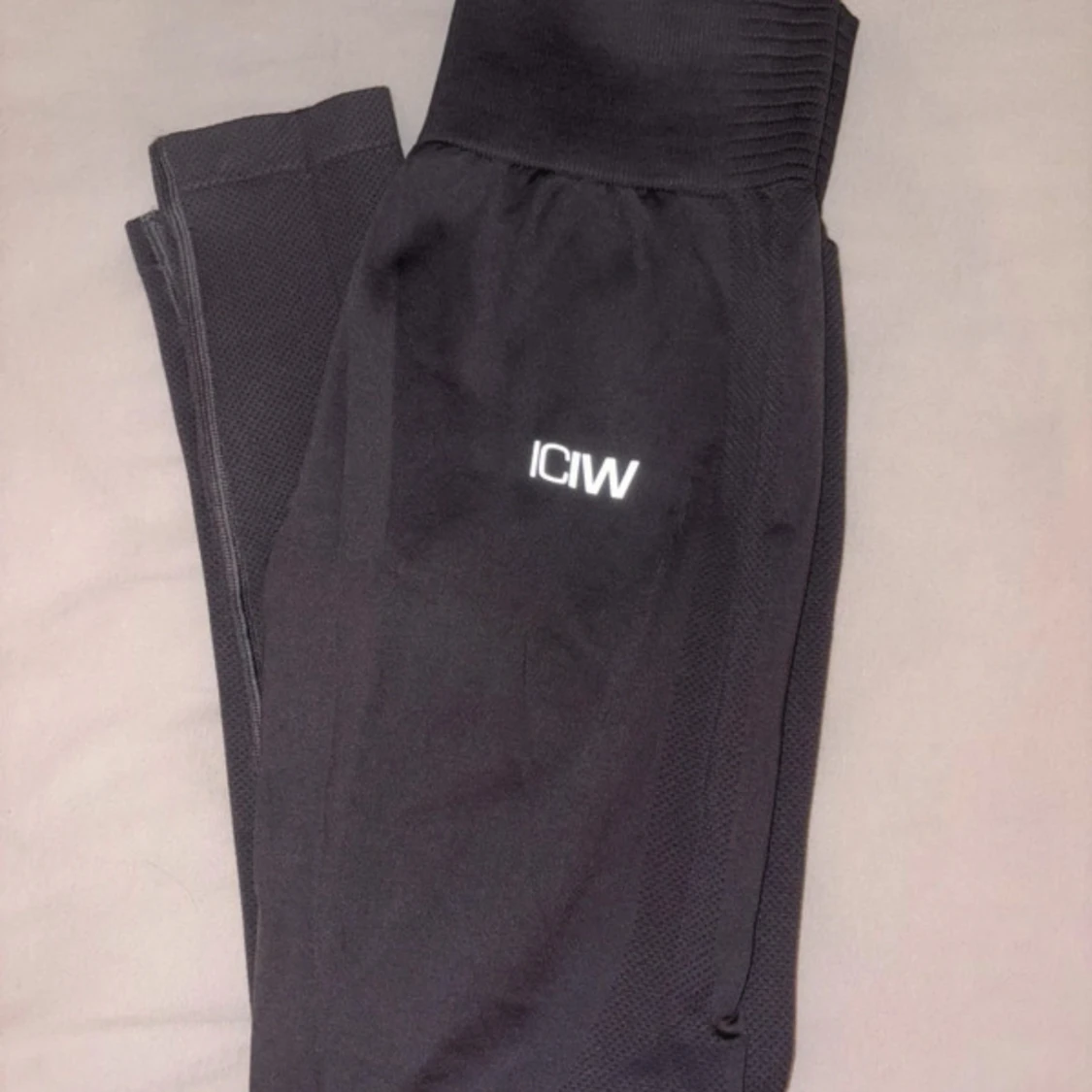 Svarta seamless tights från ICANIWILL