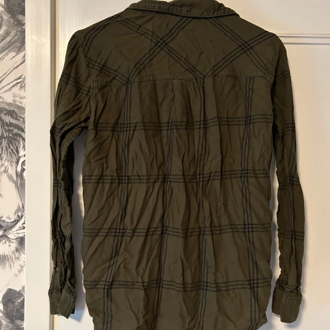 Olivgrön rutig skjorta  - 1