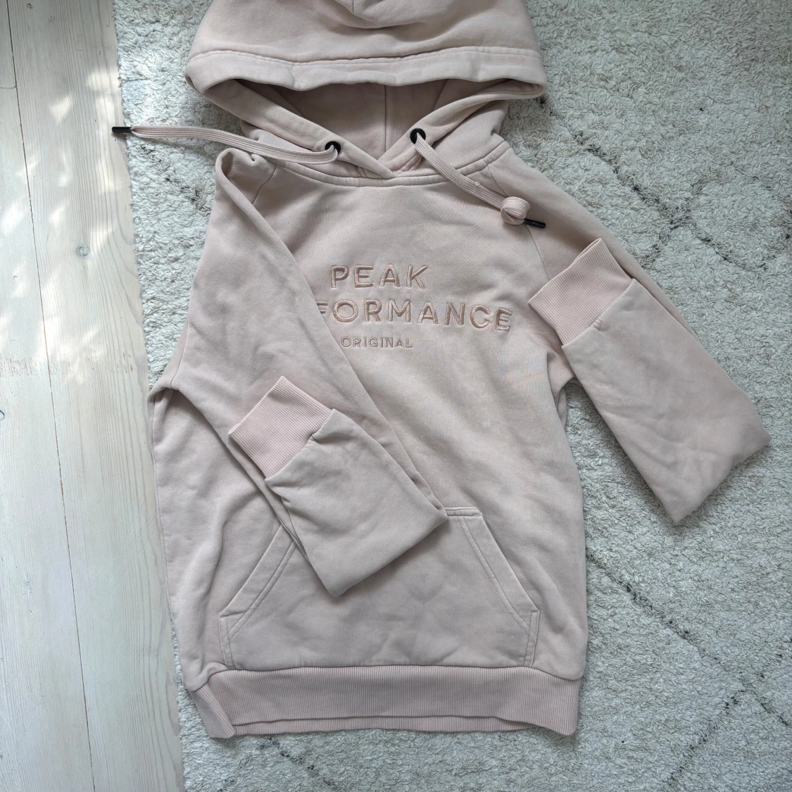 Rosa peak performance hoodie - 1
