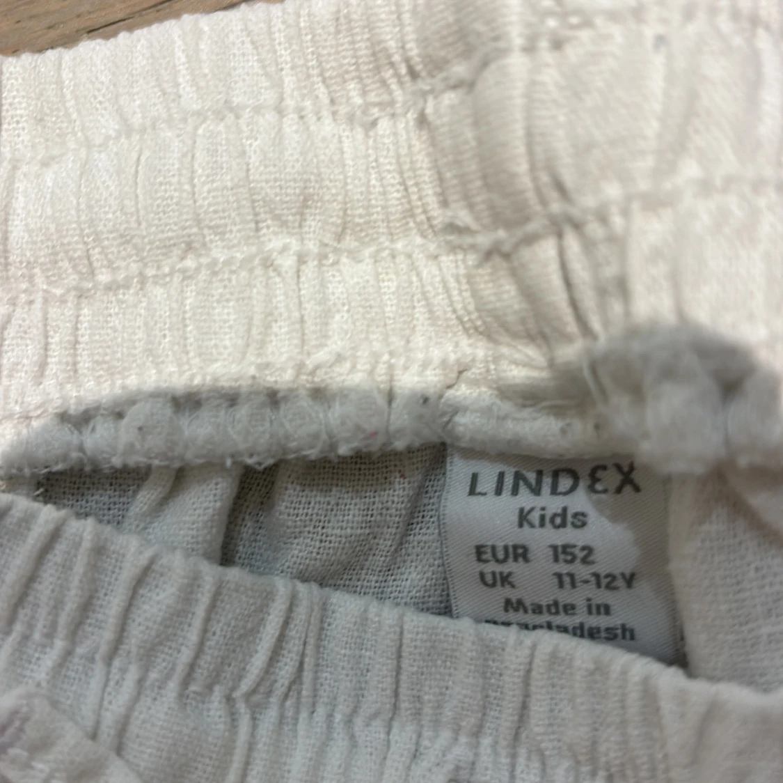 Vita linnebyxor från Lindex, stl 152 - 2