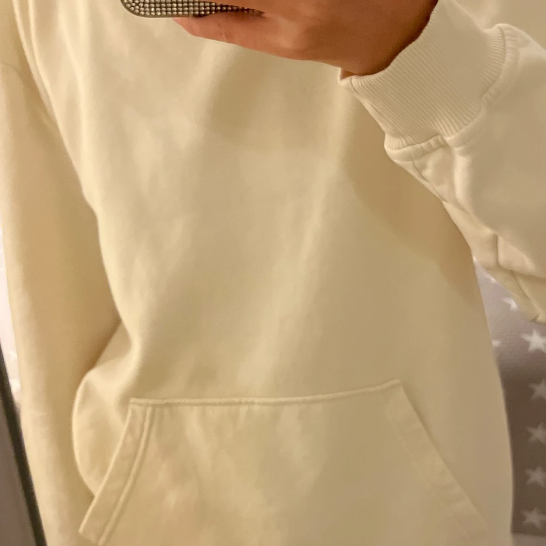 Vit hoodie från Kappahl