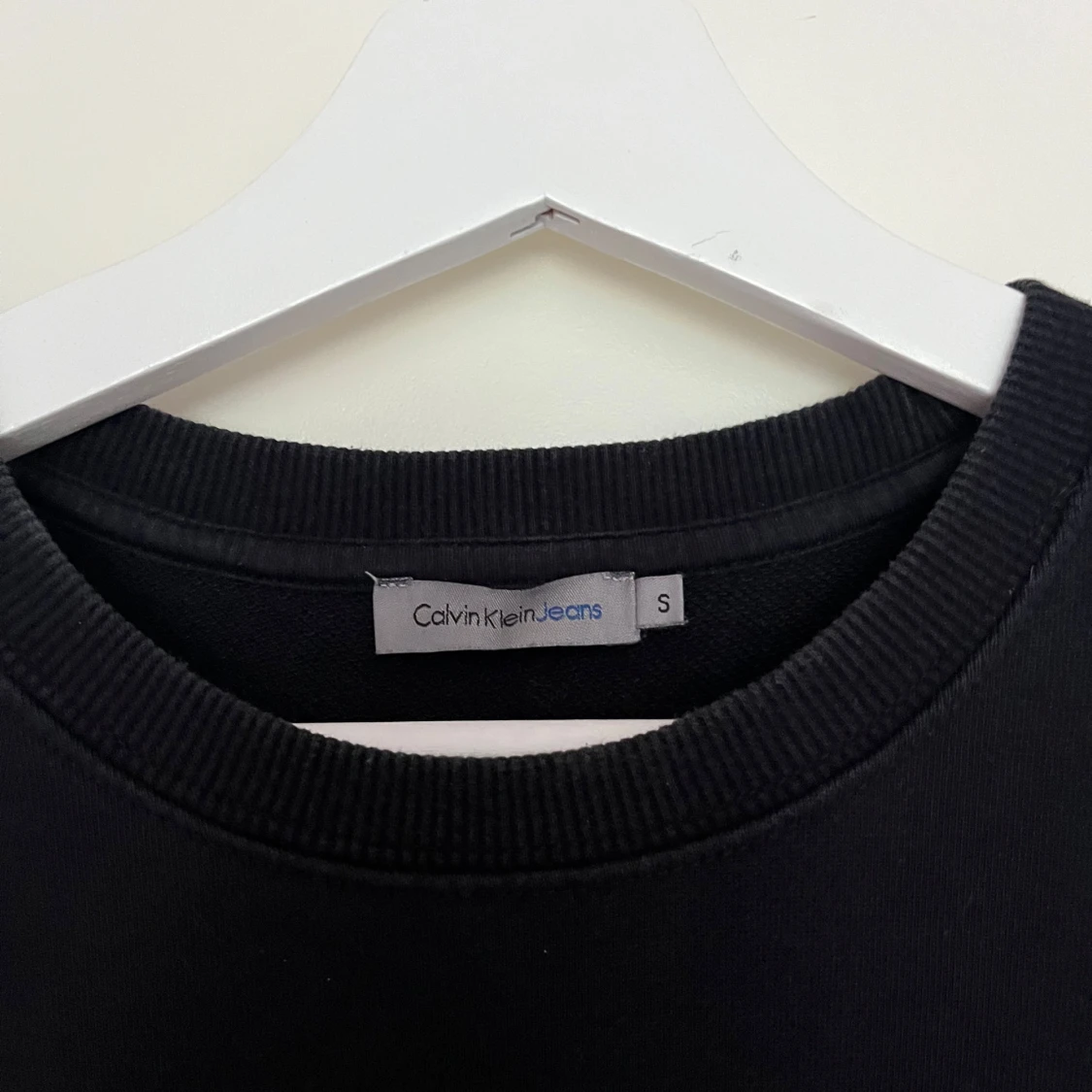 Svart sweatshirt från Calvin Klein Jeans - 1