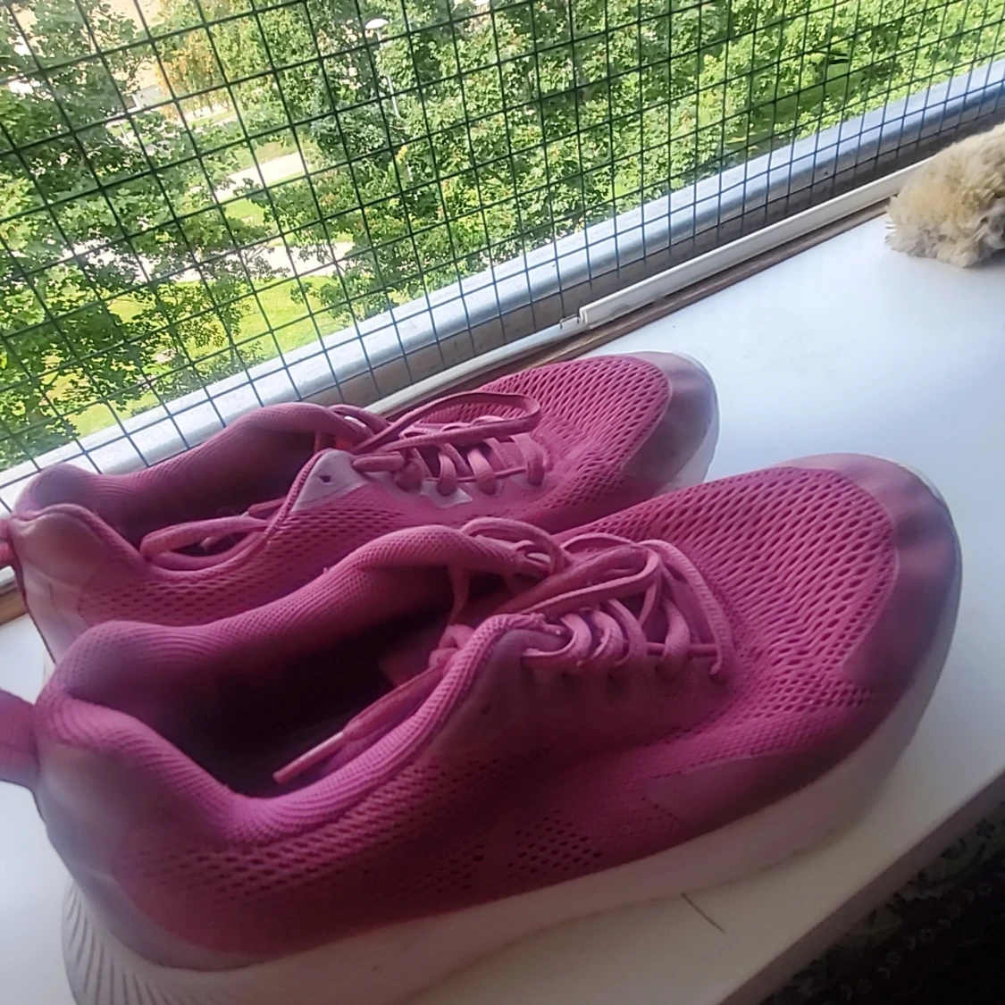 Rosa sneakers med mesh och snörning - 2