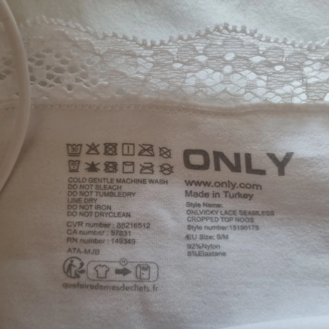 Vit spetslinnetopp från ONLY - 2