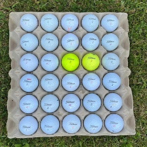Golfbollar Titleist välj antal - Golfbollar Titleist de är i A klass till b klass skick och väldigt sköna på banan välj antal så kommer vi fram till ett bra pris