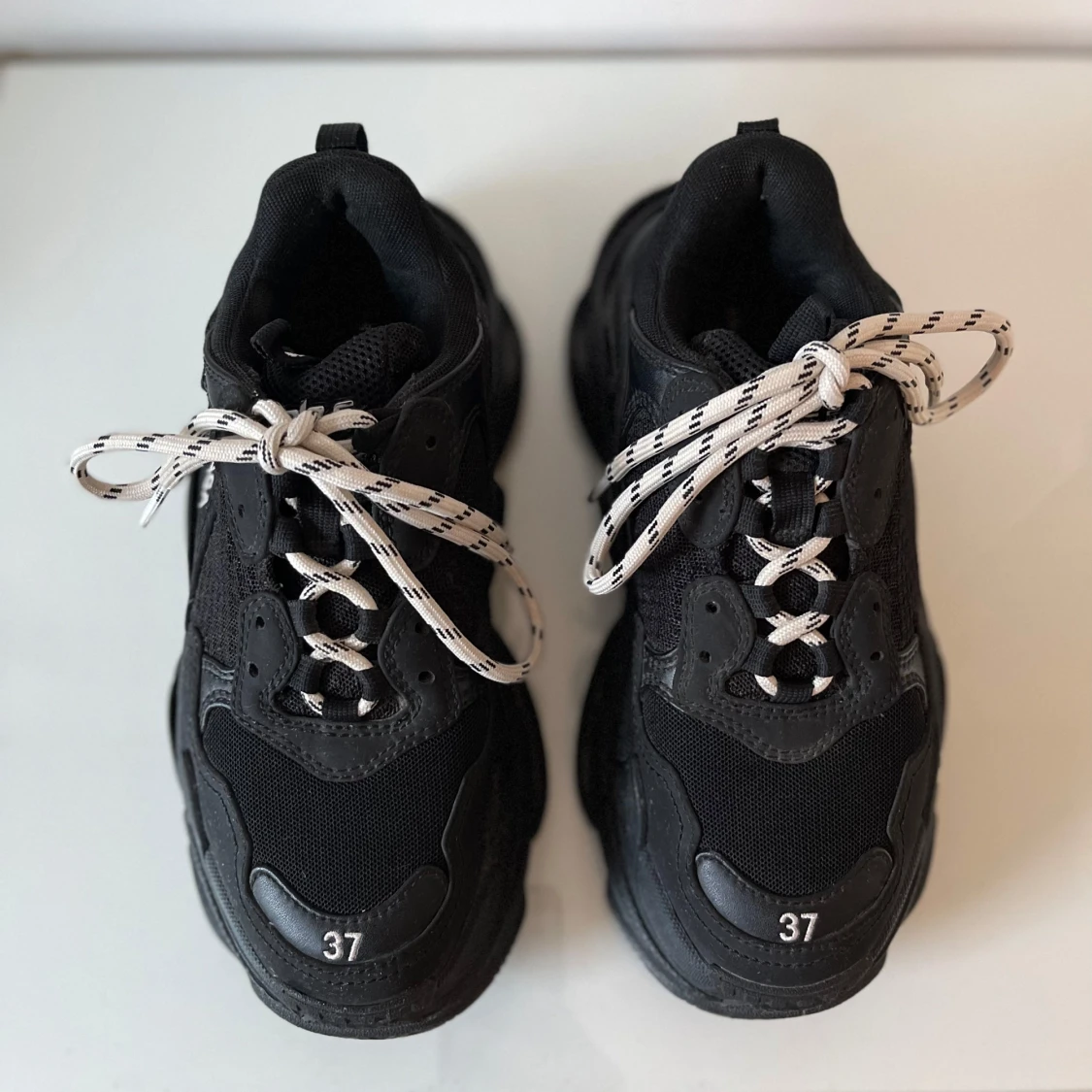 Balenciaga Triple S  - 1