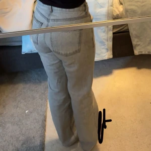 Gråa straight jeans från g perfect jeans - Säljer dessa gråa jeans som är i väldigt bra skick! Ord pris 499