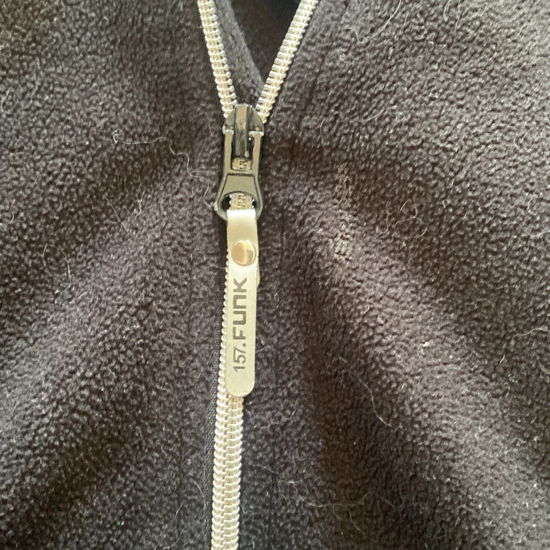 Svart fleece half zip från 157 Funk - 2