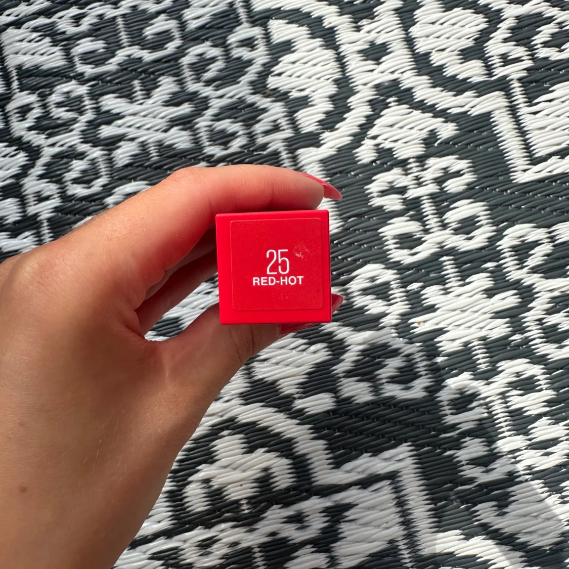 Maybelline läppglans Red-Hot 25 - 1