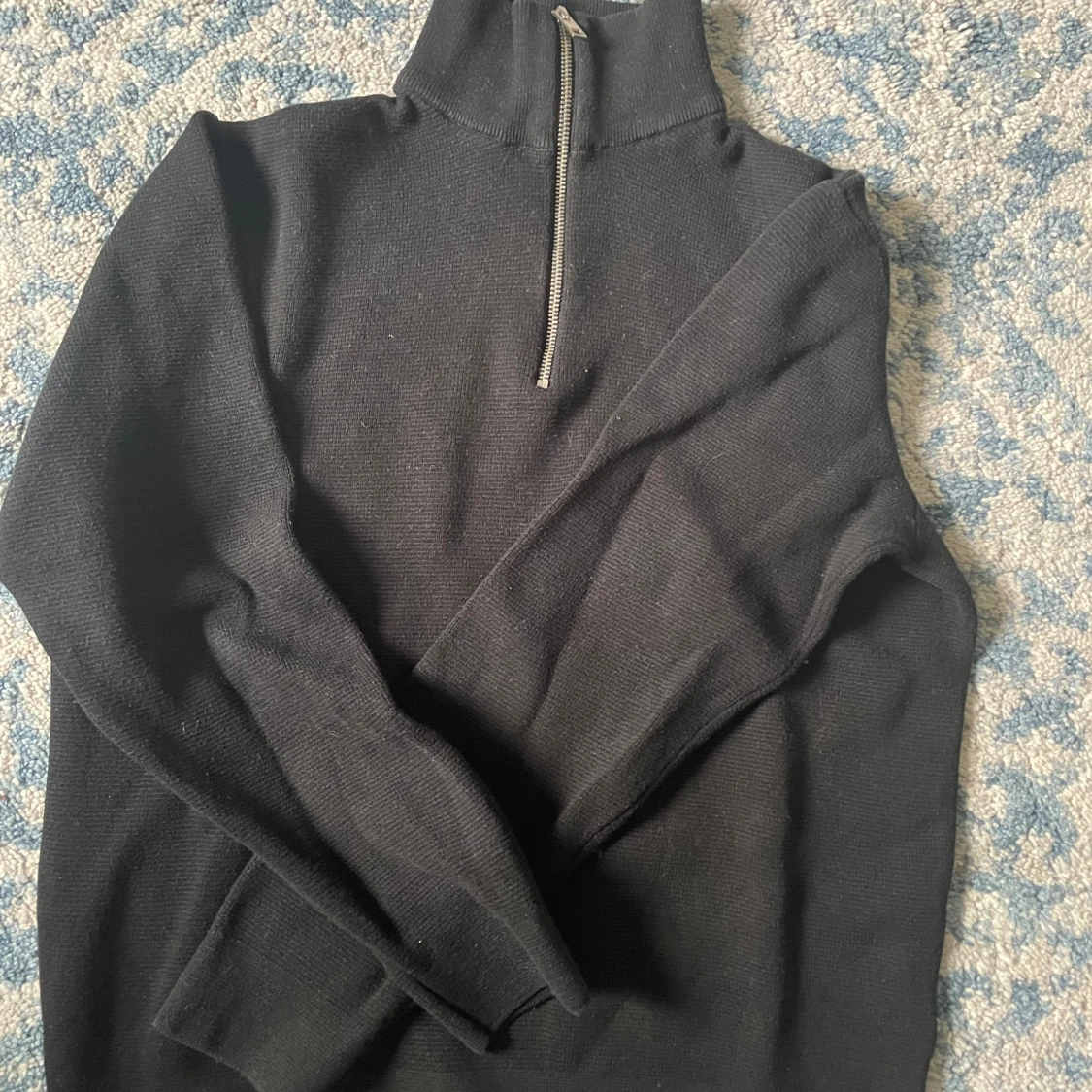Svart stickad half zip från Jack & Jones