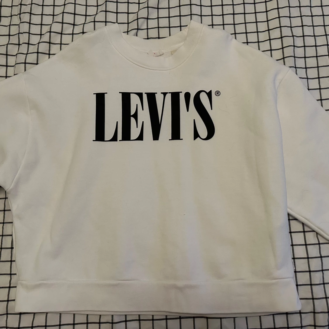 Levi’s sweatshirt