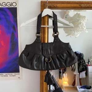 Mörkbrun läderväska vintage  - Såld