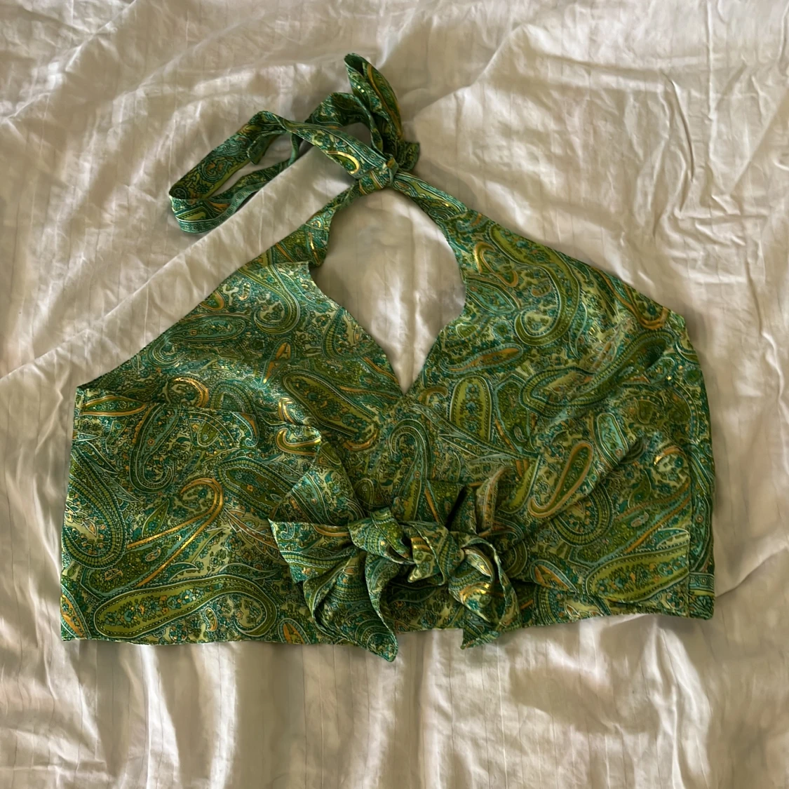 Grön paisley 2-piece med shorts och halterneck - 2