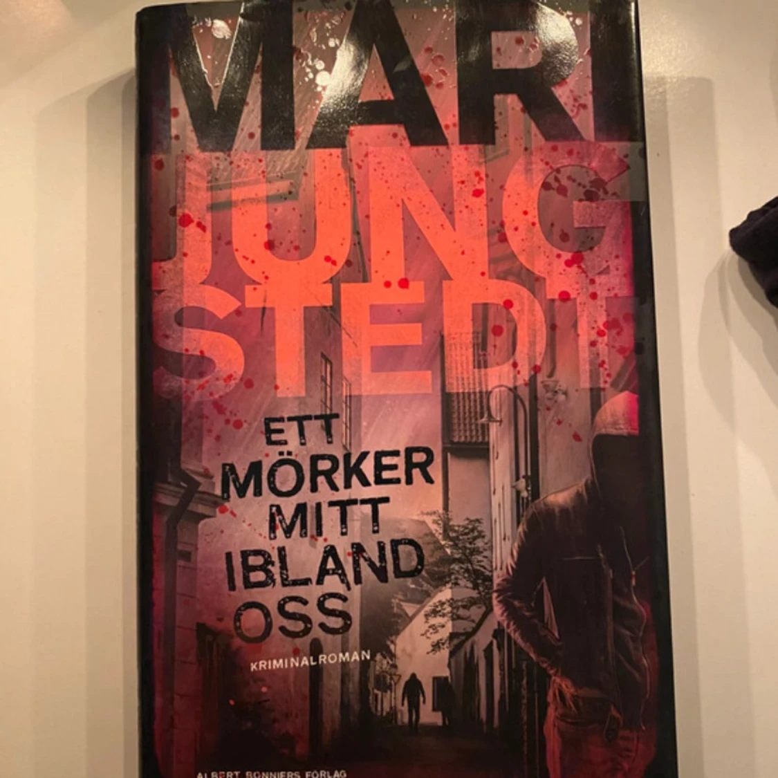 Ett mörker mitt ibland oss